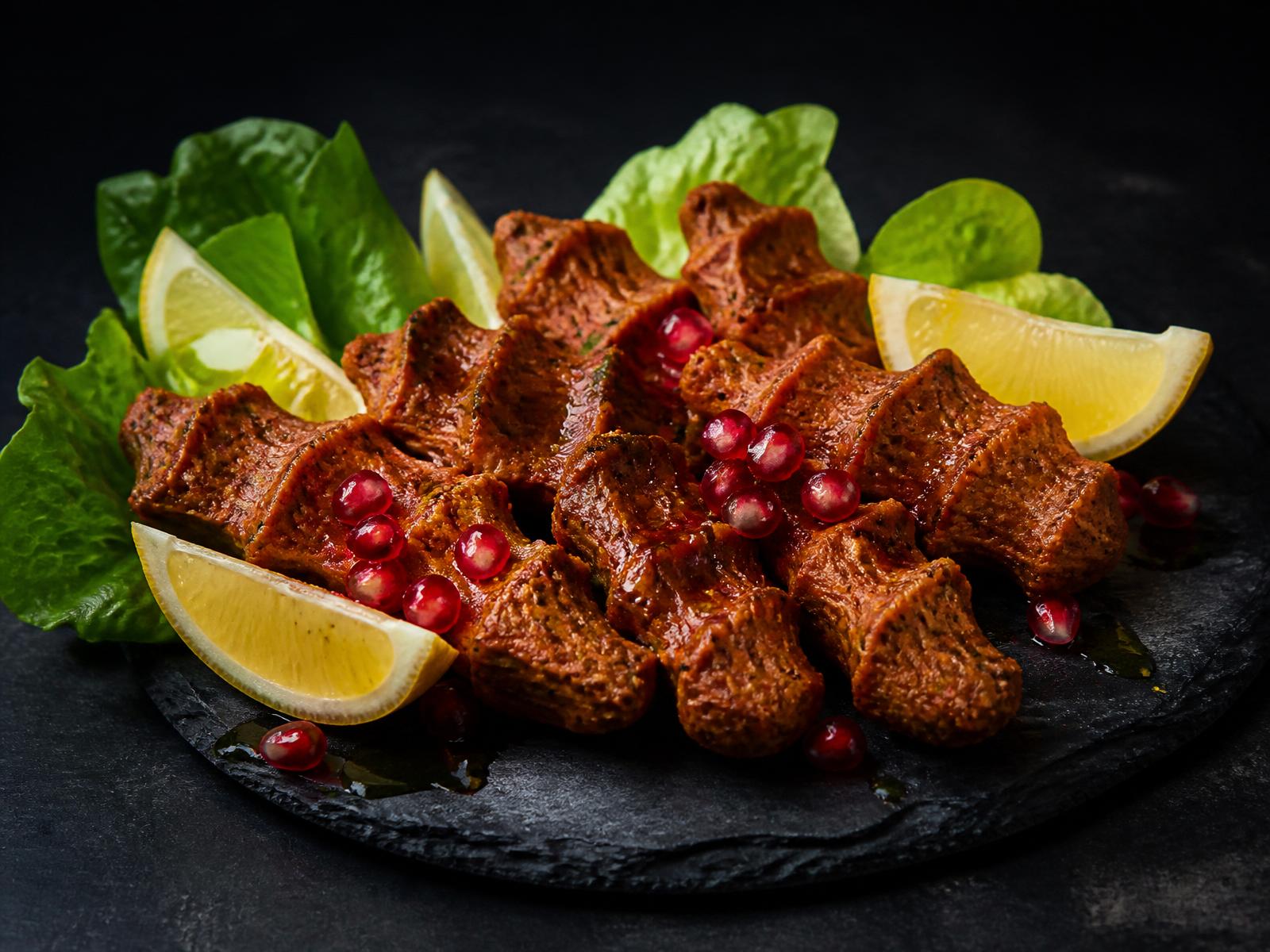 Melidya elle yoğrulmuş zeytinyağlı çiğköfte